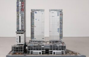 Sayre Gomez recria as Graffiti Towers no centro de Los Angeles para uma nova exposição
