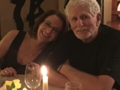 Seu marido morreu logo depois que um incêndio destruiu sua casa em Pacific Palisades. Depois vieram os golpistas