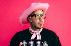 Conheça o dono de restaurante de Los Angeles que projetou a casita Bad Bunny do Super Bowl