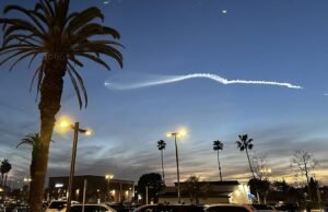 O céu do sul da Califórnia foi iluminado pelo lançamento do Dia dos Namorados da SpaceX
