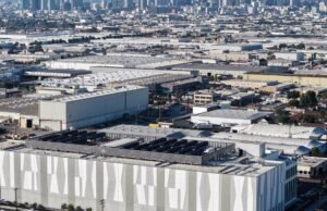 A construção de data centers cai pela primeira vez em anos devido a restrições de licenciamento e crescimento
