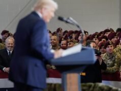 Coluna: Clinton, Bush, Obama e Biden, por favor, falem contra Trump