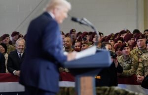 Coluna: Clinton, Bush, Obama e Biden, por favor, falem contra Trump
