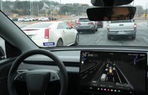 Tesla processa reguladores da Califórnia em batalha legal pelo piloto automático