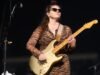 Bethany Cosentino, da Best Coast, zomba da Wasserman Music, citando conexões com Epstein