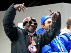 Flavor Flav celebra os esportes femininos em Las Vegas. Aqui está o porquê