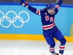 As mulheres dos EUA precisam de prorrogação para vencer o Canadá pelo ouro olímpico no hóquei