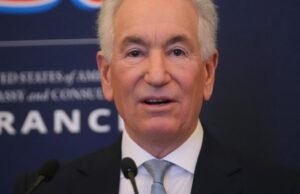 A França tomou medidas para bloquear o acesso direto do embaixador dos EUA, Charles Kushner, ao governo