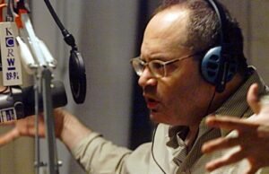 Michael Silverblatt morre: apresentador ‘genial’ do ‘Bookworm’ do KCRW tem 73 anos