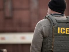 Dois acusados de assediar agentes do ICE durante protesto de imigração em Los Angeles