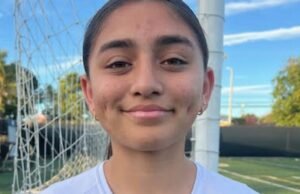 Mia Rizo, da St. Genevieve High, ganhou reputação no futebol feminino