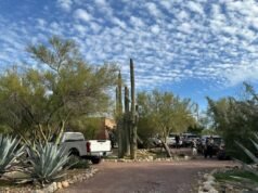 A porta da garagem de Nancy Guthrie se fecha e o mistério de 14 horas de seu sequestro começa.