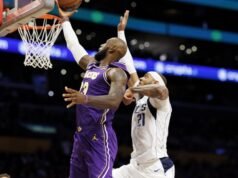 O triplo-duplo de LeBron James lidera o Lakers sobre o Mavericks