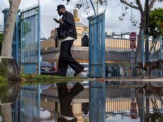 Tempestade atinge Los Angeles com fortes chuvas, inundações e riscos nas praias
