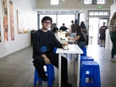 Um barista corre riscos pessoais para abrir a cafeteria Reinne’s Place, dedicada a um amor passado