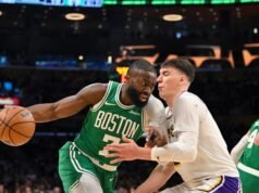 Com Pat Riley assistindo, o Lakers perdeu o jogo de rivalidade para o Celtics