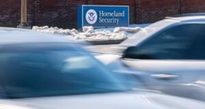 Não há um caminho claro para acabar com a paralisação parcial do governo enquanto os legisladores investigam a Segurança Nacional