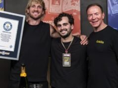 Logan Paul acaba de vender US$ 16,5 milhões em cards de Pokémon, um recorde