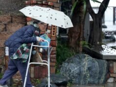 Esperava-se que uma série de tempestades mortais na Califórnia trouxesse chuva, neve e desastres
