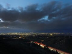 Após fortes ventos e chuvas, nova tempestade se dirige ao sul da Califórnia