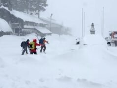 À medida que a busca pelos esquiadores de Tahoe continua, alguns se perguntam por que eles estavam no campo durante a tempestade