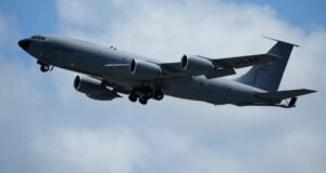 6 aviadores dos EUA mortos em acidente de avião; Hegseth diz que a liderança do Irão “pode estar paralisada”