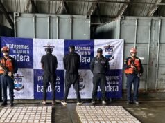 A Marinha colombiana apreendeu mais de 50 milhões de dólares em coca no Pacífico: foi assim que foram interceptados os dois navios que transportavam a droga.