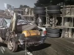 Tráfego intenso na rodovia Riccheri: um caminhão capotou e três faixas foram reduzidas