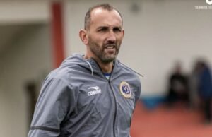 Hernán Barcos poderia ter ficado sem treinador: apesar do gol, o FC Cajamarca sofreu a terceira derrota consecutiva na Ligue 1 2026