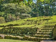 O chefe do ministério realiza uma reunião estratégica com o chefe do parque nacional para avançar projetos que visam garantir a proteção do património arqueológico e o fortalecimento das instituições públicas de acordo com os padrões internacionais.