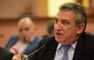 Eles discutem se o caso contra o ex-governador Sergio Urribarri por riqueza ilegal irá a julgamento.