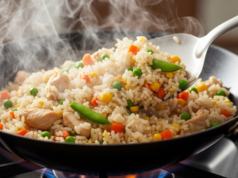 Arroz frito chinês: receita passo a passo para preparar o clássico oriental em casa