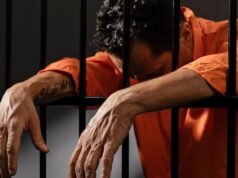 Um preso que trabalhou em uma oficina penitenciária será multado em 1.500 dólares por demissão sem justa causa.