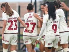 O Universitario venceu Carlos A. Mannucci por 16 a 0 e registrou a maior vitória da história do futebol feminino.