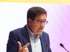 Óscar López chama Ayuso de “presidente sexista” e a acusa de liderar uma “guerra cultural contra o feminismo”