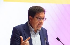 Óscar López chama Ayuso de “presidente sexista” e a acusa de liderar uma “guerra cultural contra o feminismo”
