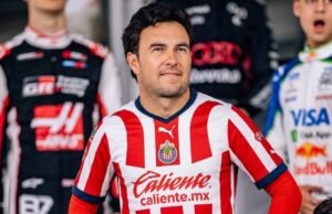 Isso muda de cor? Prenderam Checo Pérez em Guadalajara durante a vitória do Chivas sobre o León