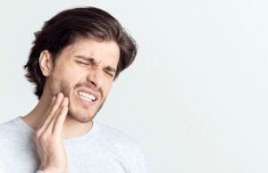 Dentistas alertam que problemas bucais podem causar dores faciais, nos maxilares ou dores de cabeça