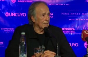 Joan Manuel Serrat emociona Mendoza: neste fim de semana ele se formou e deu palestra aberta