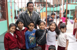 Ano letivo de 2026: Minedu explica se escolas públicas e privadas podem impedir ingresso de alunos por não uso de uniforme