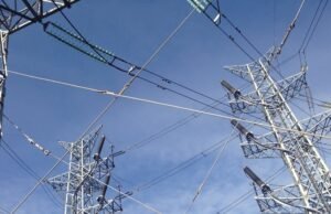 O preço da eletricidade subiu esta terça-feira para um nível elevado em comparação com há mais de um ano por causa da guerra no Médio Oriente.