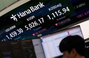 Os mercados de ações asiáticos fecharam em baixa e os futuros dos EUA caíram depois que os preços do petróleo subiram acima de US$ 100 por barril.