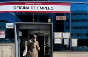 O número de desempregados aumentou 3.584 em fevereiro, o maior aumento para este mês desde 2021, devido ao desemprego juvenil.