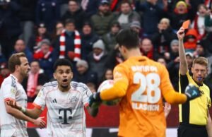 O árbitro que expulsou Luiz Díaz na partida Bayern de Munique x Bayer Leverkusen diz: “Eu não o demitiria agora se pudesse”