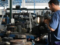 Uma indústria em dificuldades: cinco setores começaram o ano com metade das máquinas mortas