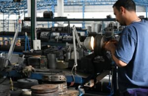 Uma indústria em dificuldades: cinco setores começaram o ano com metade das máquinas mortas