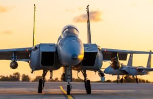 AO VIVO | Os militares israelenses atacaram o complexo de aeronaves F-14 ao sul de Teerã