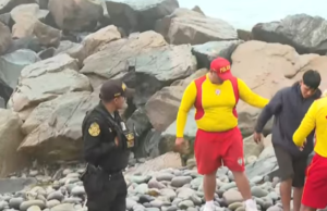 Eles encontraram o corpo de um jovem desaparecido depois que ele entrou no mar na praia de Waikiki, em Miraflores
