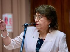 Diante da reconsideração, votarão novamente pela exclusão de Delia Espinoza