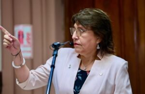 Diante da reconsideração, votarão novamente pela exclusão de Delia Espinoza